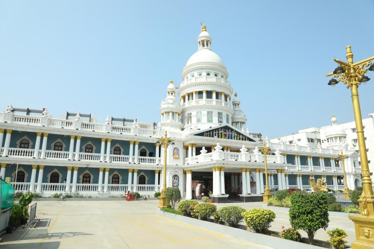 Gadiraju Palace Convention Centre & Hotel Вишакхапатнам Экстерьер фото