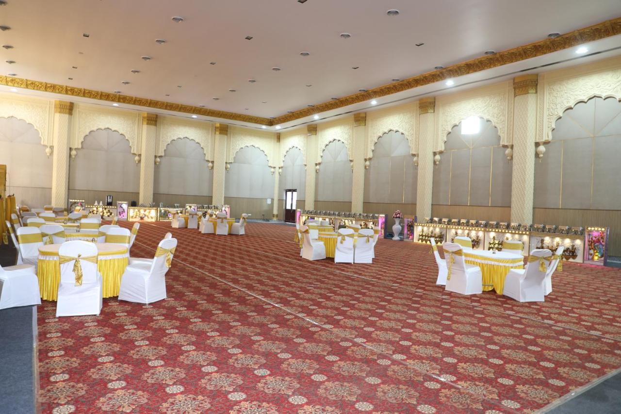 Gadiraju Palace Convention Centre & Hotel Вишакхапатнам Экстерьер фото