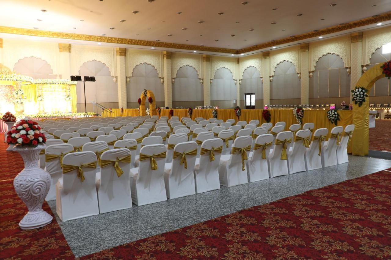Gadiraju Palace Convention Centre & Hotel Вишакхапатнам Экстерьер фото